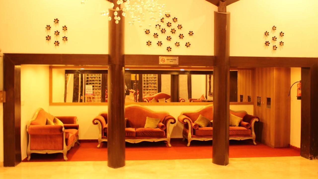 Regenta Inn Jaipur, Adarsh Nagar Екстериор снимка
